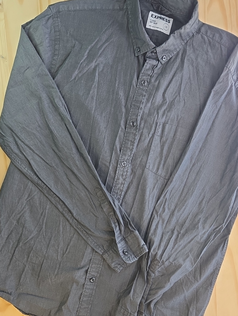 Express Men's Long-Sleeve Button-Down Shirt in Charcoal Gray